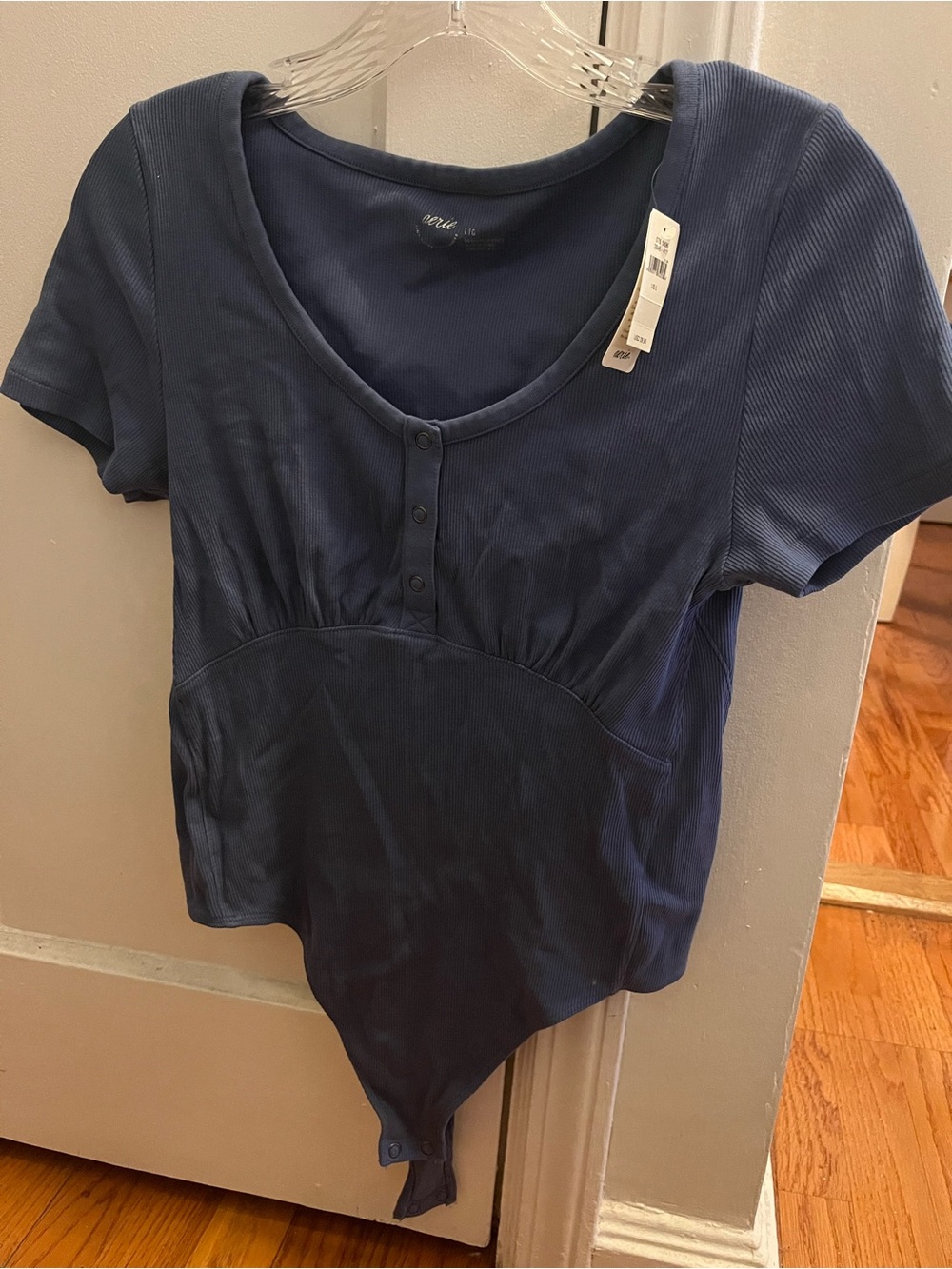 NWTs aerie Short Sleeve Scoop Neck Ribbed Bodysuit